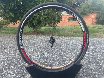 Used Dt Swiss 4.0 Aluminum Clincher 700c Wheelset bike — image 3 of 3