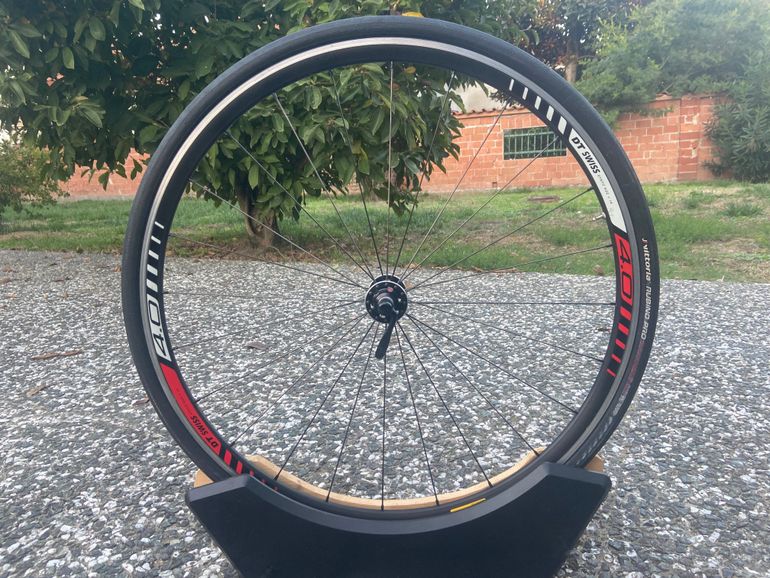 Used Dt Swiss 4.0 Aluminum Clincher 700c Wheelset bike — image 3 of 3