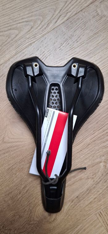 Used Specialized Romin Pro Mirror Saddle 143mm 2026 bike — image 4 of 9