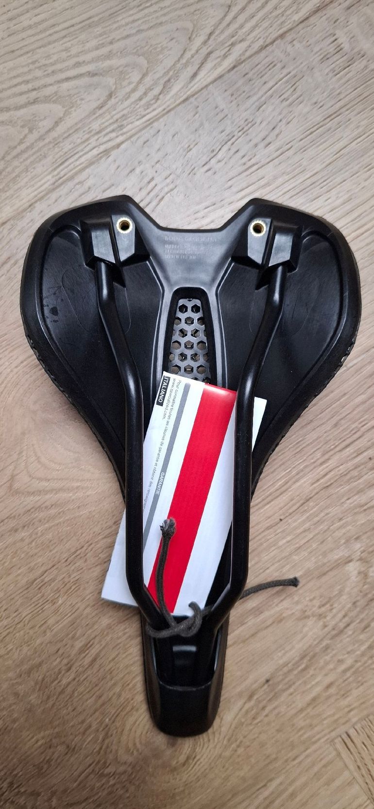 Used Specialized Romin Pro Mirror Saddle 143mm 2026 bike — image 4 of 9