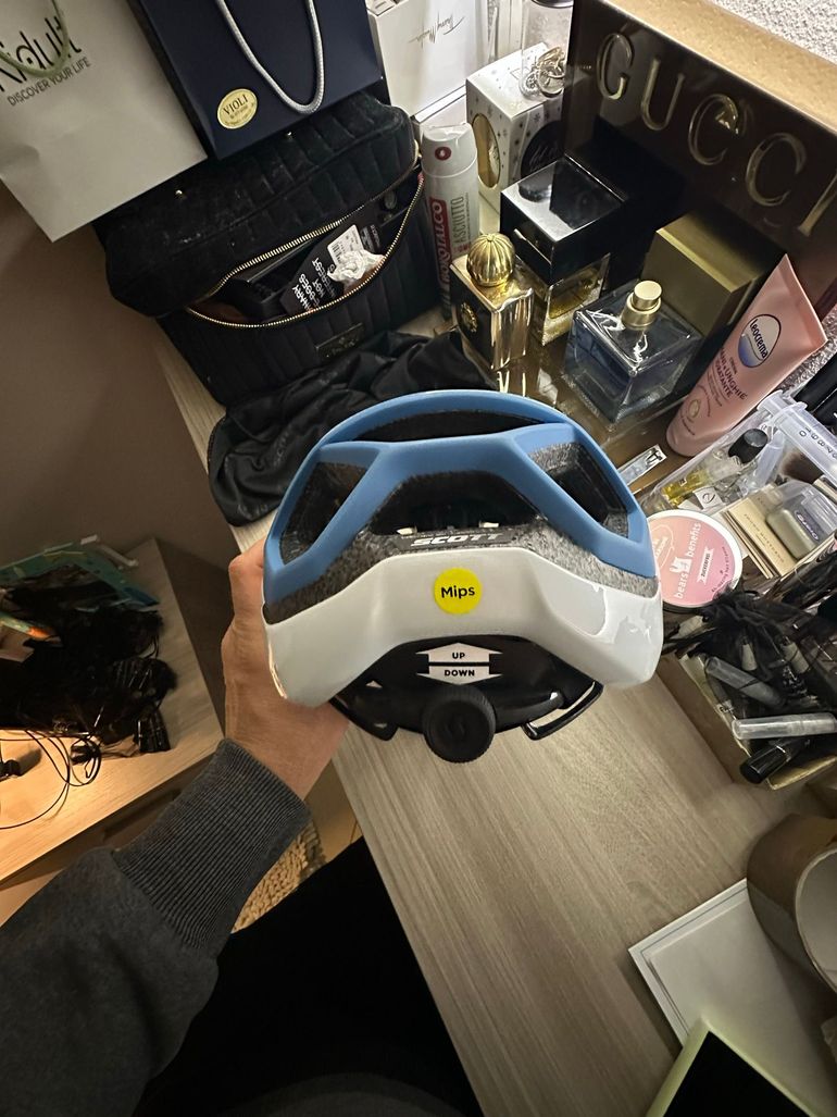 Used Scott Centric Plus Mips Q36.5 2025 bike — image 6 of 11