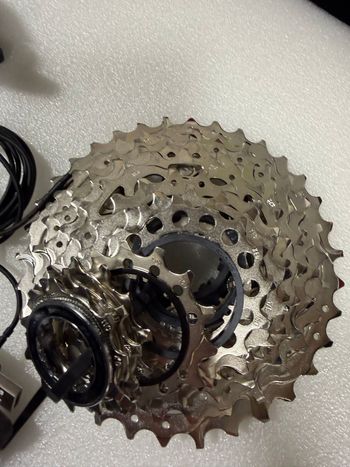Used Shimano 105 Di2 2026 bike — image 6 of 12