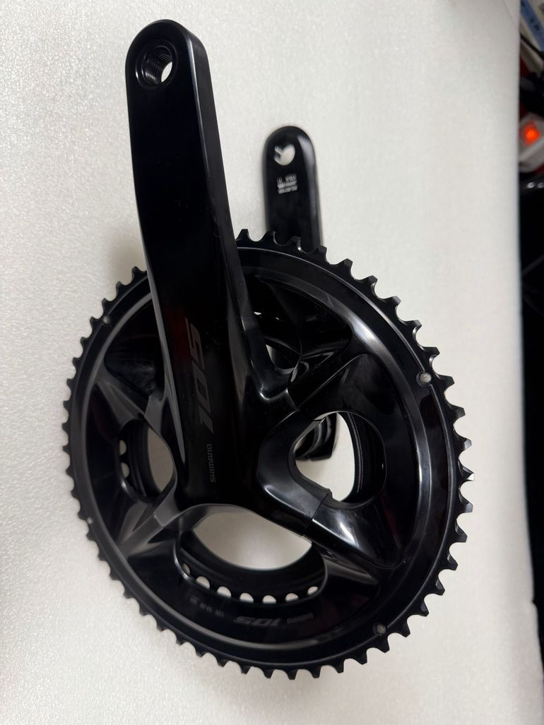 Used Shimano 105 Di2 2026 bike — image 4 of 12