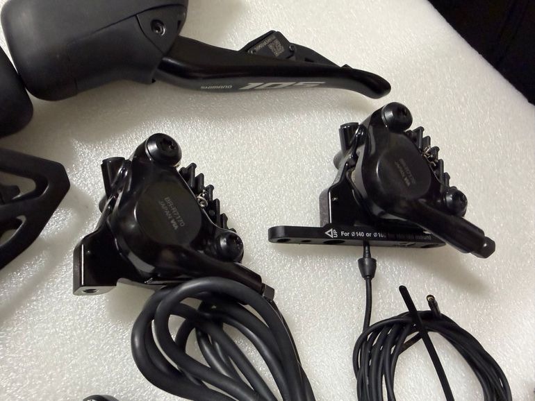 Used Shimano 105 Di2 2026 bike — image 7 of 12