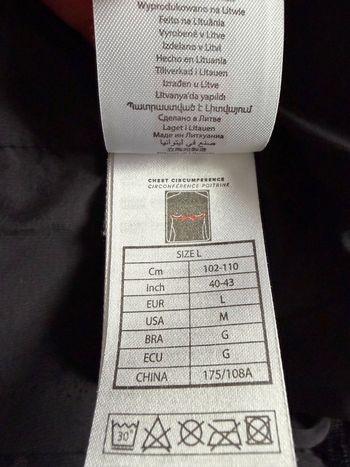 Used compressport Vest 15l 2025 bike — image 2 of 2