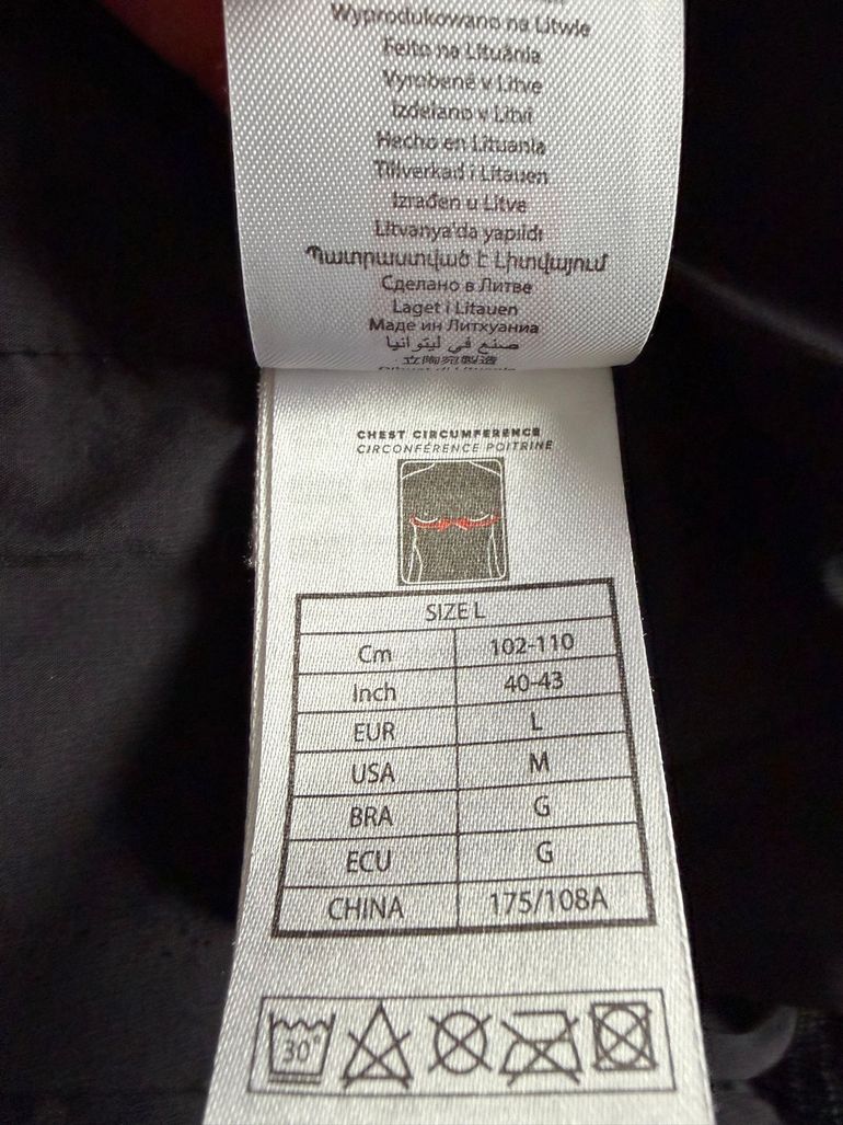 Used compressport Vest 15l 2025 bike — image 2 of 2