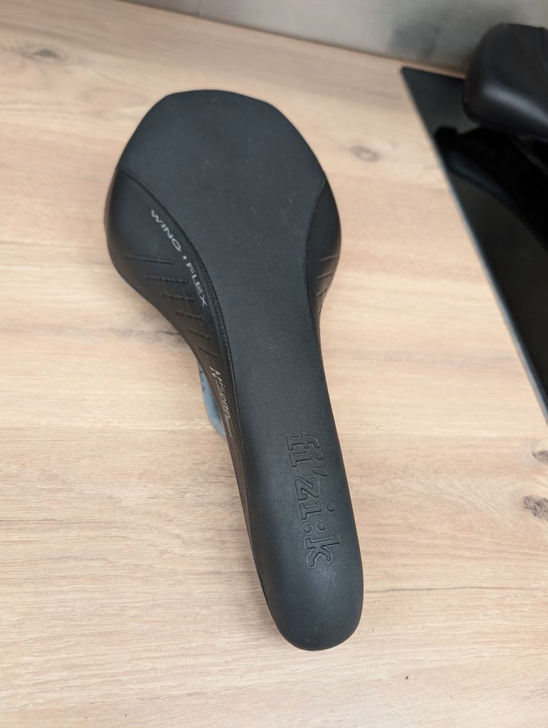 Used Fizik Nisene sport bike — image 1 of 4