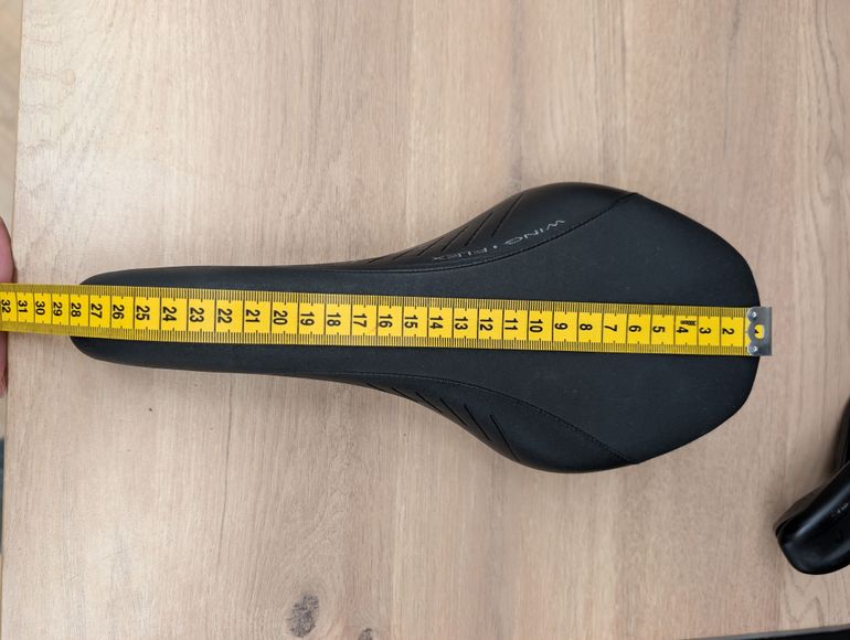 Used Fizik Nisene sport bike — image 3 of 4