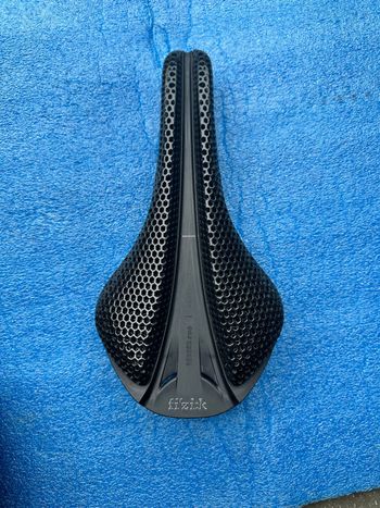 Used Fizik Antares adaptive R1 bike