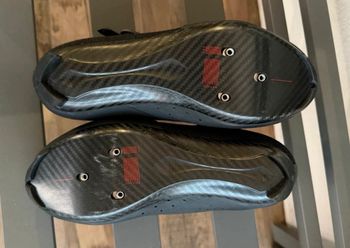 Used Fizik R1 Uomo 2025 bike — image 7 of 8