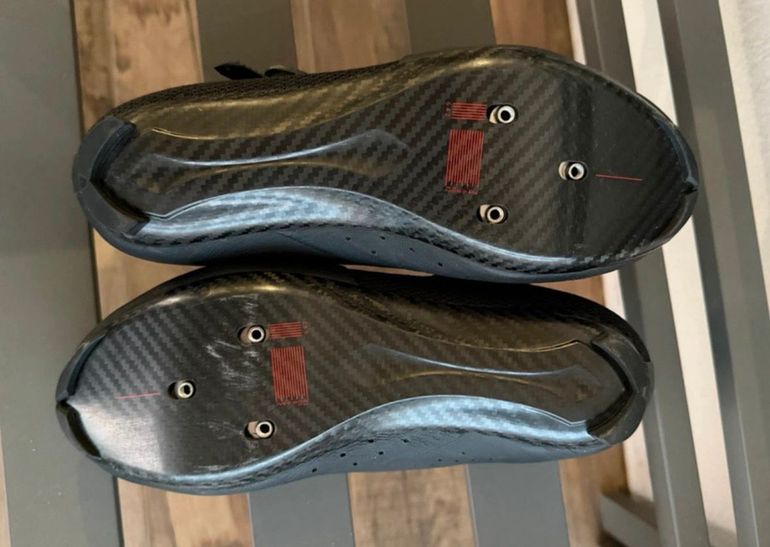 Used Fizik R1 Uomo 2025 bike — image 7 of 8