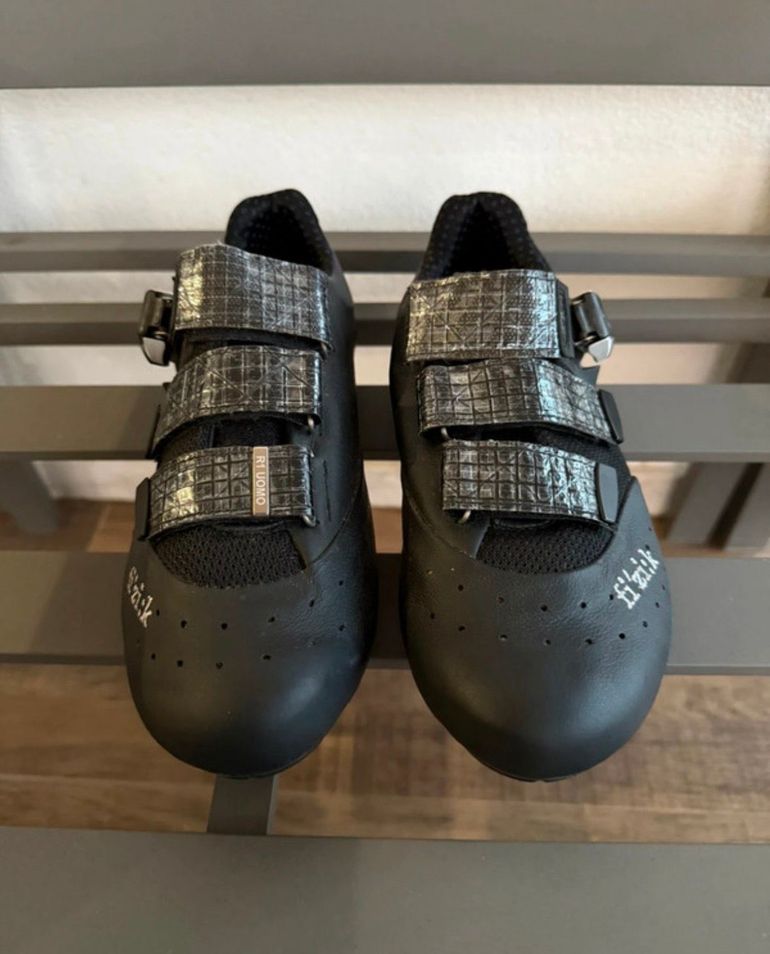 Used Fizik R1 Uomo 2025 bike — image 6 of 8