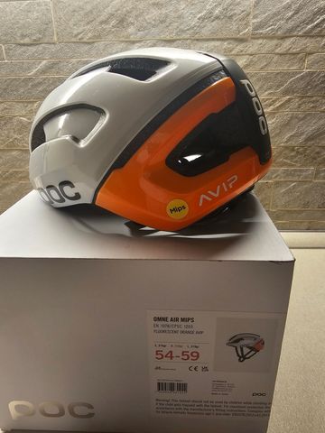 Tweedehands POC Omne air mips 2025 bike — afbeelding 2 van 5