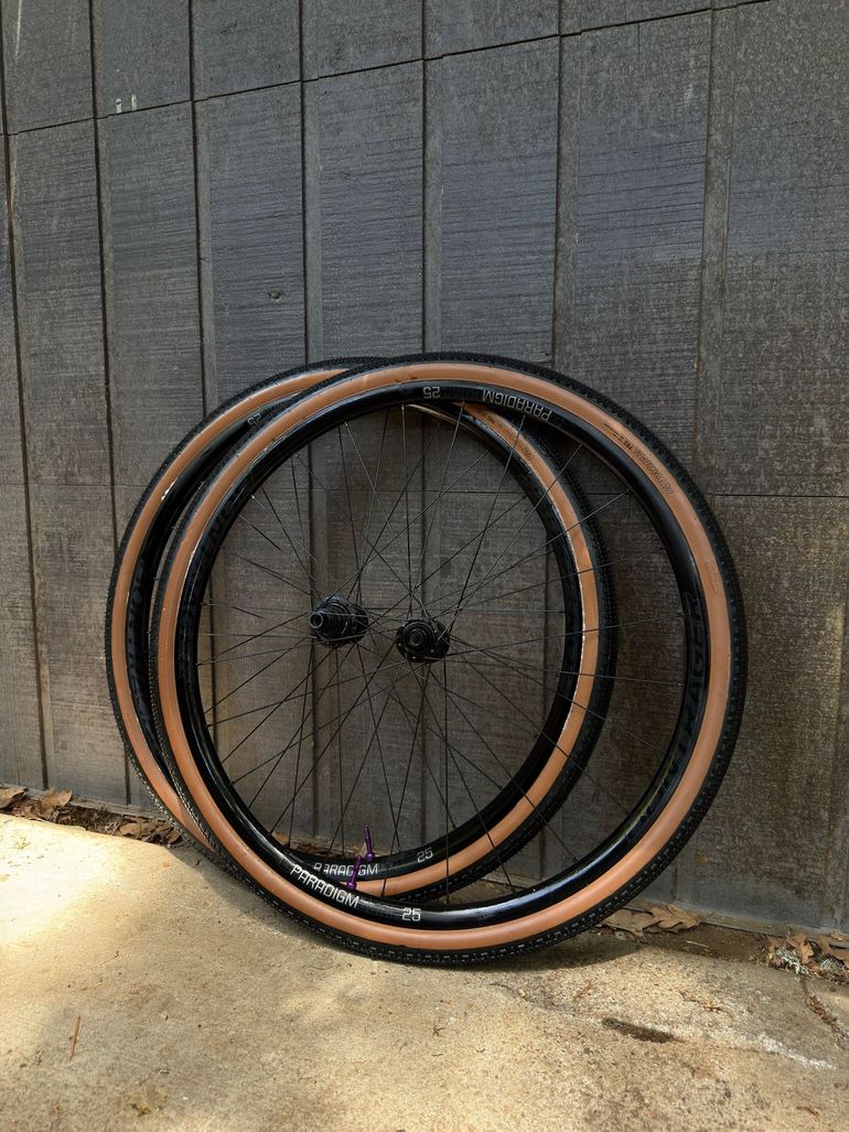 Used Bontrager Paradigm Comp 25 TLR Disc Road Wheel 700c 2026 bike — image 3 of 6