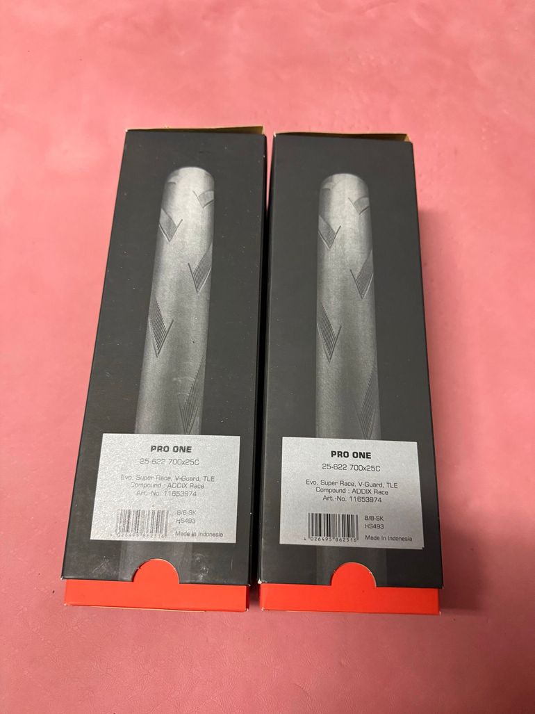 Used Schwalbe Pro One 25-622 bike — image 2 of 3
