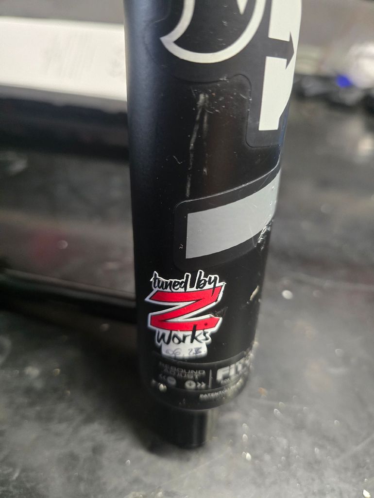 Used Fox 36 Rhythm 160mm 2024 bike — image 5 of 7