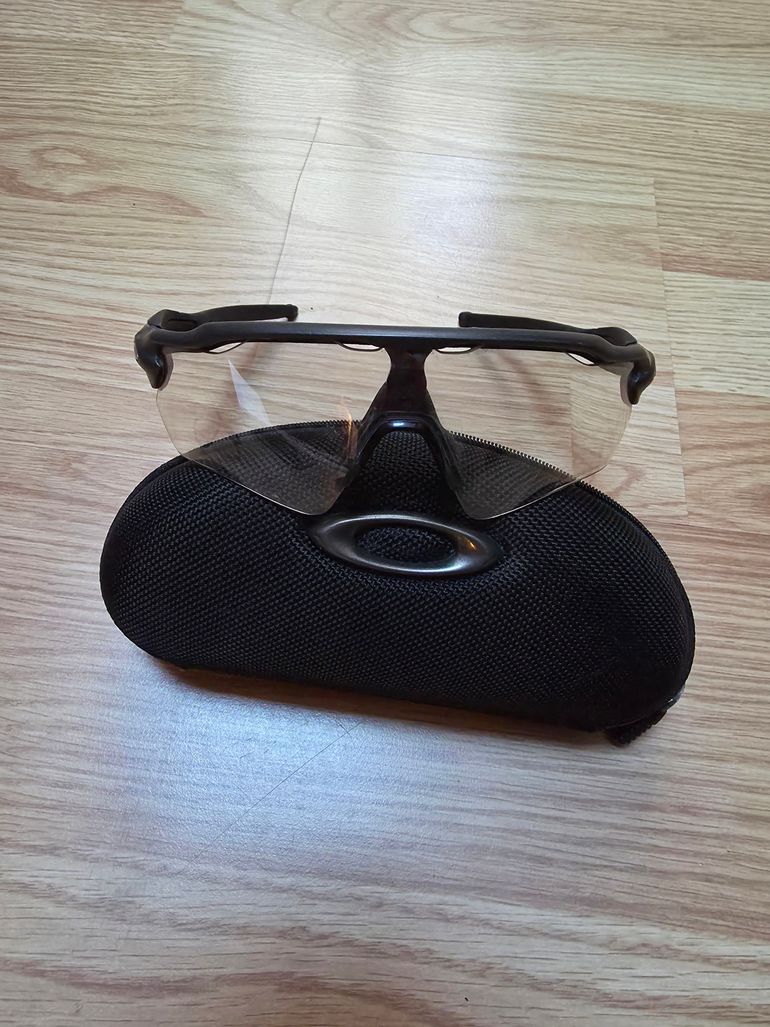 Used Oakley Radar EV Path Clear to Black Iridium 2023 bike — image 1 of 4