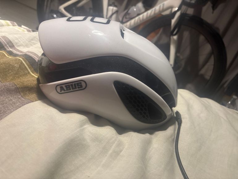Used ABUS GameChanger Helmet 2025 bike — image 1 of 3