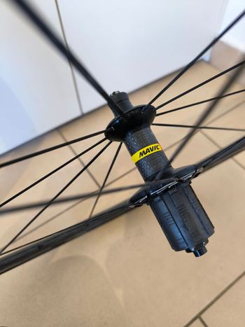 Used Mavic Cosmic Carbone 40 C (clincher) 2018 bike — image 9 of 21