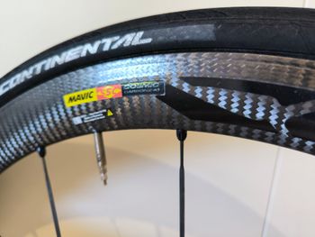 Used Mavic Cosmic Carbone 40 C (clincher) 2018 bike — image 6 of 21