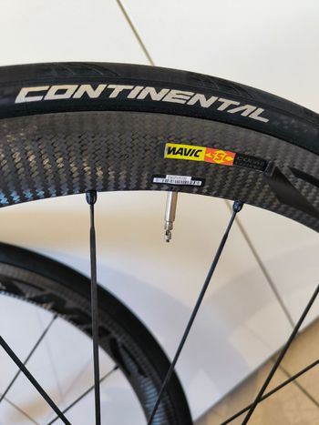 Used Mavic Cosmic Carbone 40 C (clincher) 2018 bike — image 11 of 21