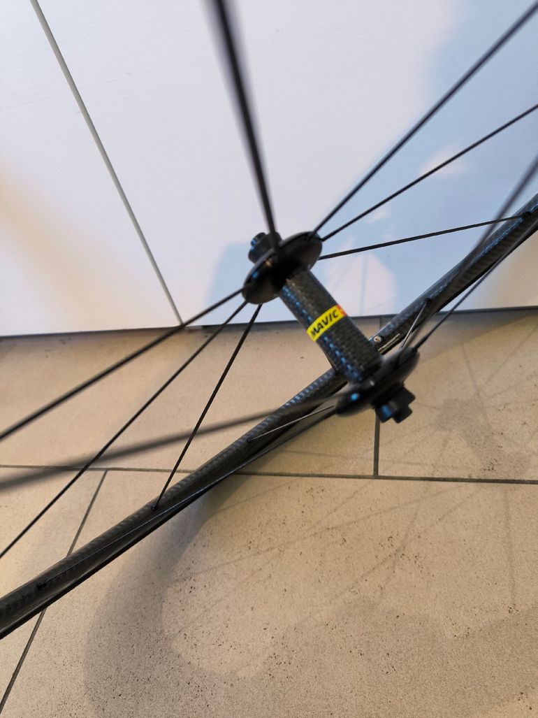 Used Mavic Cosmic Carbone 40 C (clincher) 2018 bike — image 15 of 21