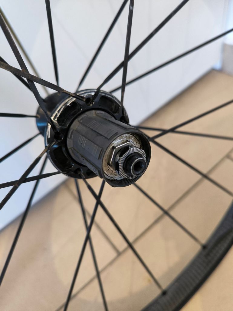 Used Mavic Cosmic Carbone 40 C (clincher) 2018 bike — image 10 of 21