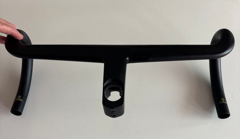 Used Colnago CC.01 Integrated Carbon Handlebar 2025 bike — image 2 of 3