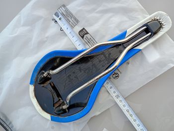 Used Fizik Thundra 2 bike — image 3 of 8