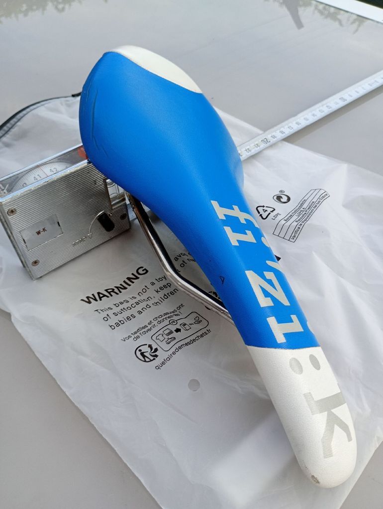 Used Fizik Thundra 2 bike — image 4 of 8