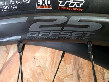 Used Easton 25 Gravel Wheels 2026 bike — image 4 of 5