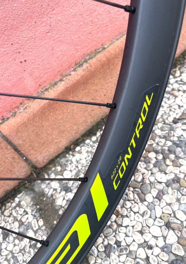 Used Roval Control Rear Wheel 2025 bike — image 3 of 4