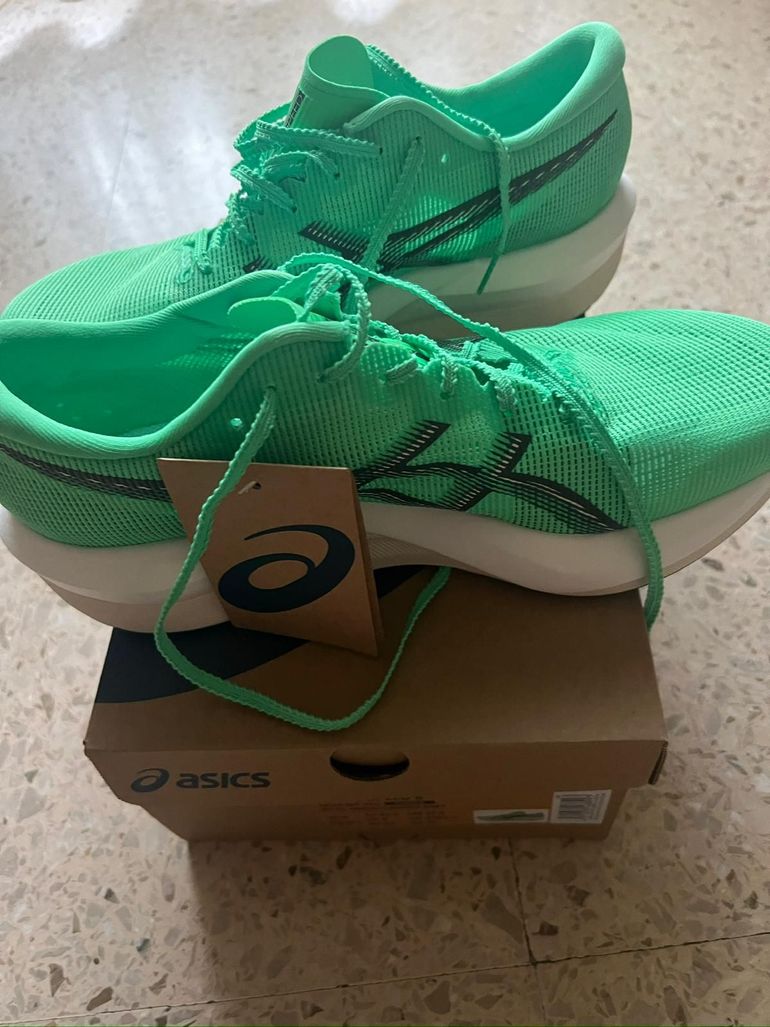 Used Asics Magic Speed 5 2026 bike — image 3 of 4