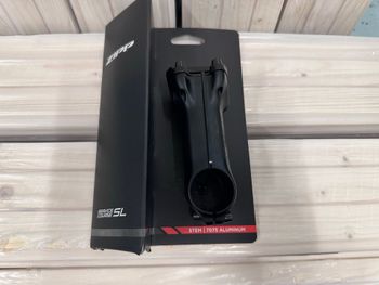 Used Zipp Service Course SL 2026 bike — image 2 of 4