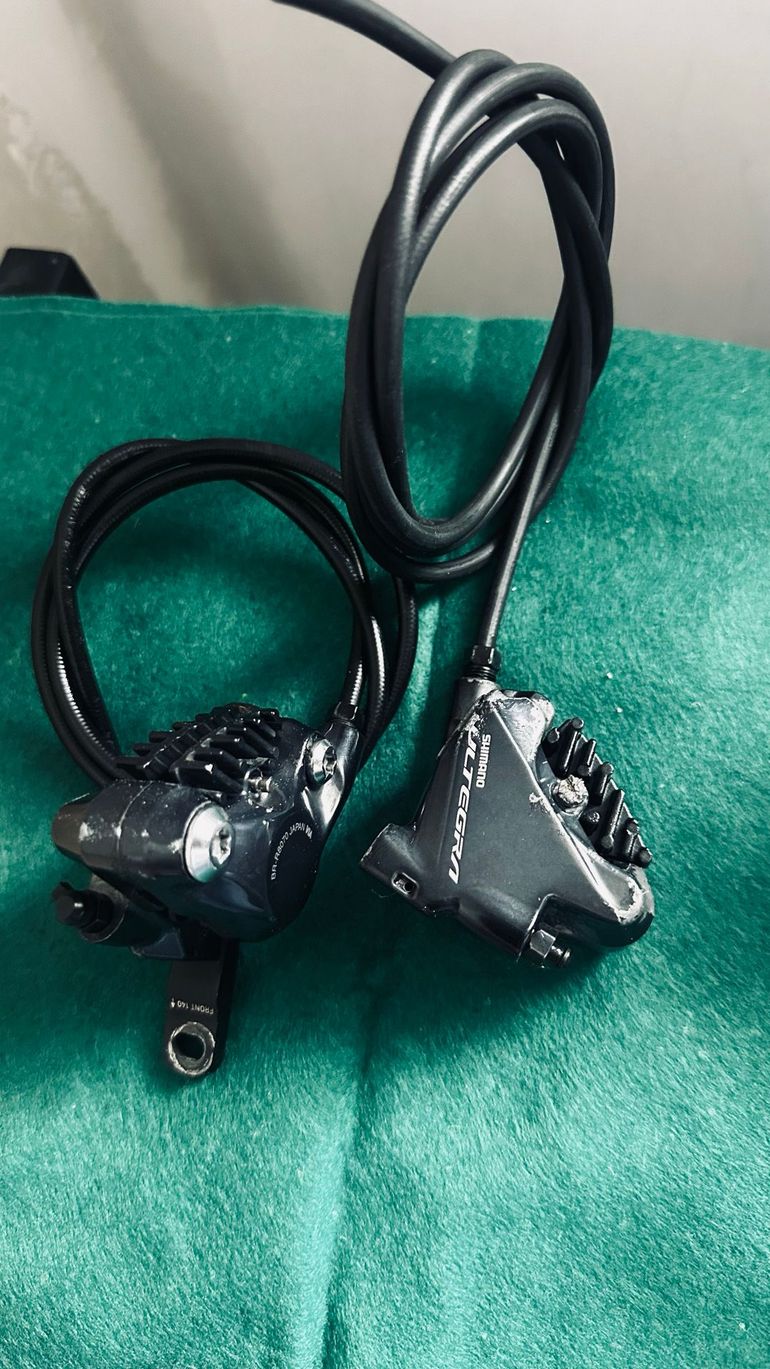 Used Shimano Cambio Anteriore e Posteriore 11v bike — image 4 of 4