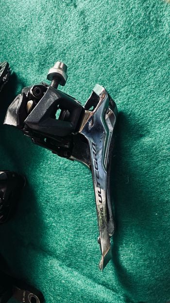Used Shimano Cambio Anteriore e Posteriore 11v bike — image 3 of 4