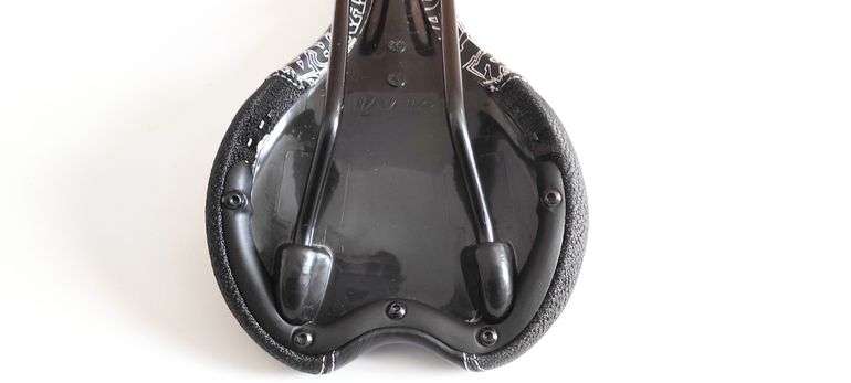 Used Lapierre Raid Saddle Black w/Silver decal bike — image 9 of 10
