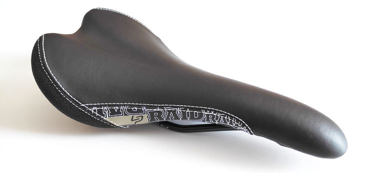 Used Lapierre Raid Saddle Black w/Silver decal bike — image 5 of 10