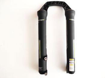 Used Dvo Bottom Case Assembly 27.5" Diamond Boost 15x110mm Black bike — image 2 of 11