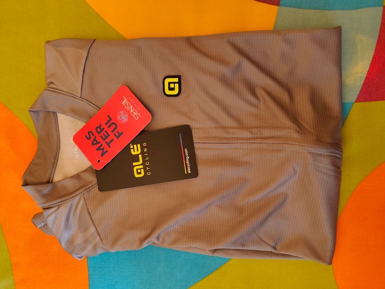 Used Ale cycling R-EV1 Artika Jersey bike — image 2 of 3