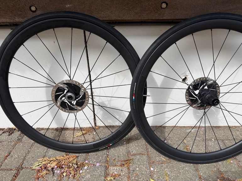 Used Bontrager Aeolus Elite 35 TLR Disc Road Wheel 2025 bike — image 1 of 5