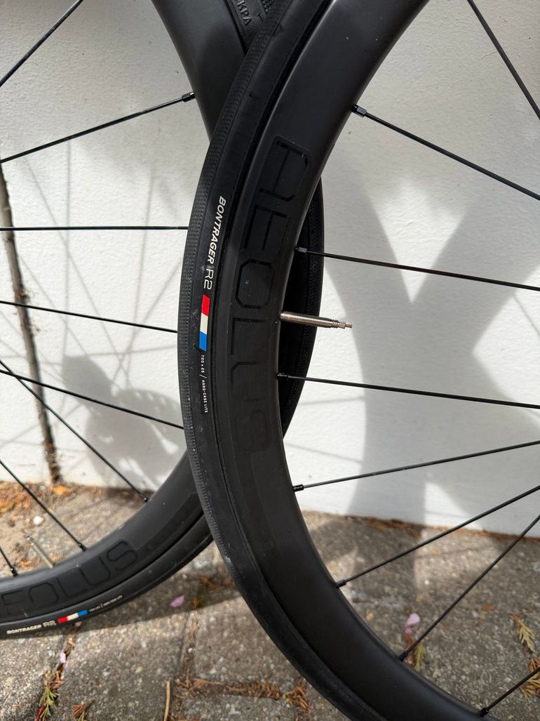 Used Bontrager Aeolus Elite 35 TLR Disc Road Wheel 2025 bike — image 3 of 5