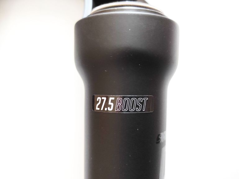 Used Dvo Sapphire D1 Boost Bottom Case Assembly 27.5" Black bike — image 8 of 11