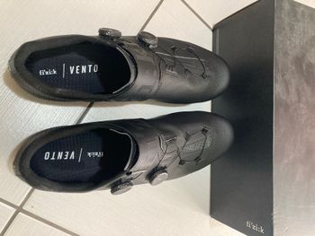 Used Fizik Vento Infinito Carbon 2 2025 bike — image 2 of 7