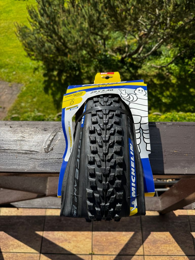 Used Michelin Force AM2 Tire bike — image 1 of 2