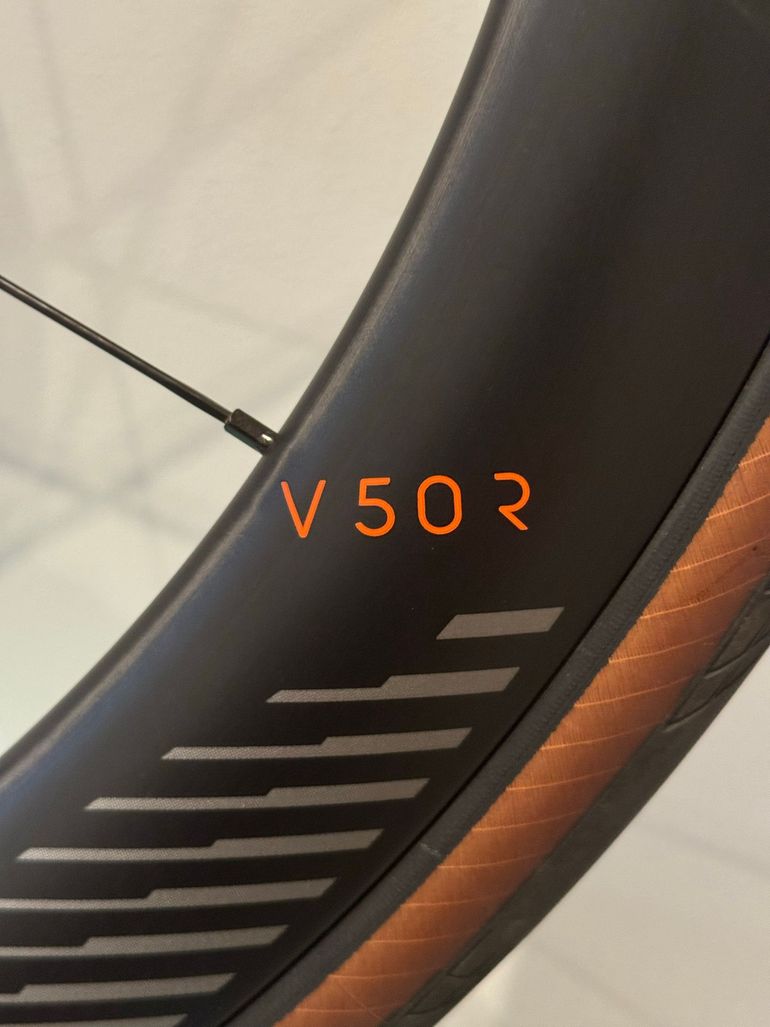 Used Velomann V50R Carbon Wheels bike — image 2 of 7