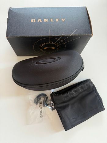 Used Oakley Sunglasses 2025 bike — image 2 of 3