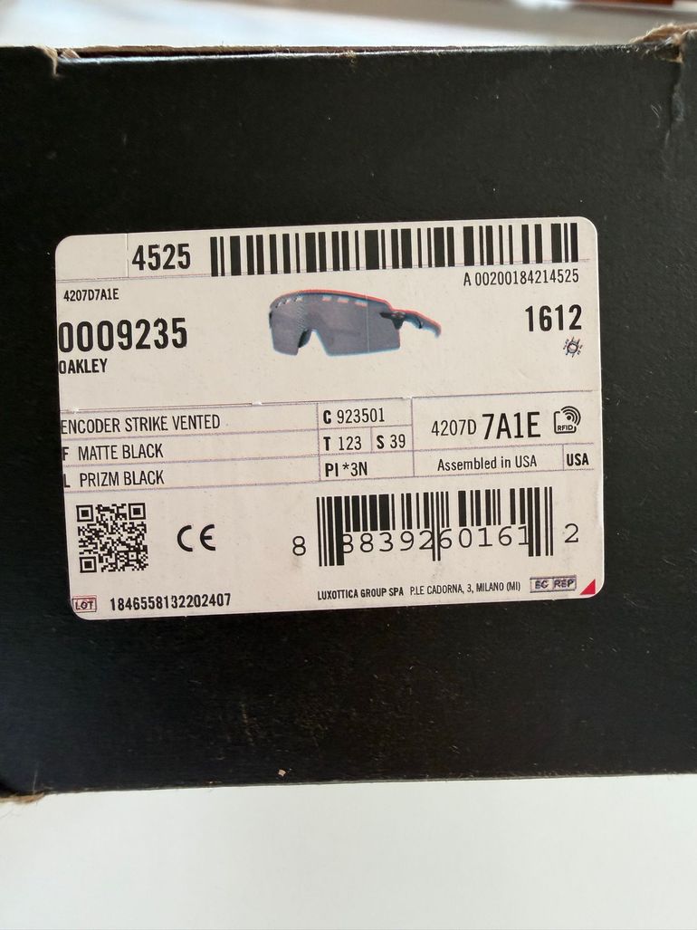 Used Oakley Sunglasses 2025 bike — image 3 of 3