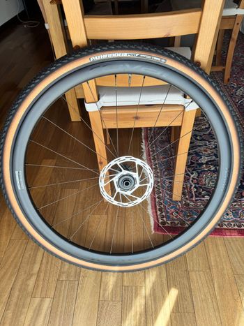 Used Roval Terra C Wheelset 2024 bike — image 4 of 6