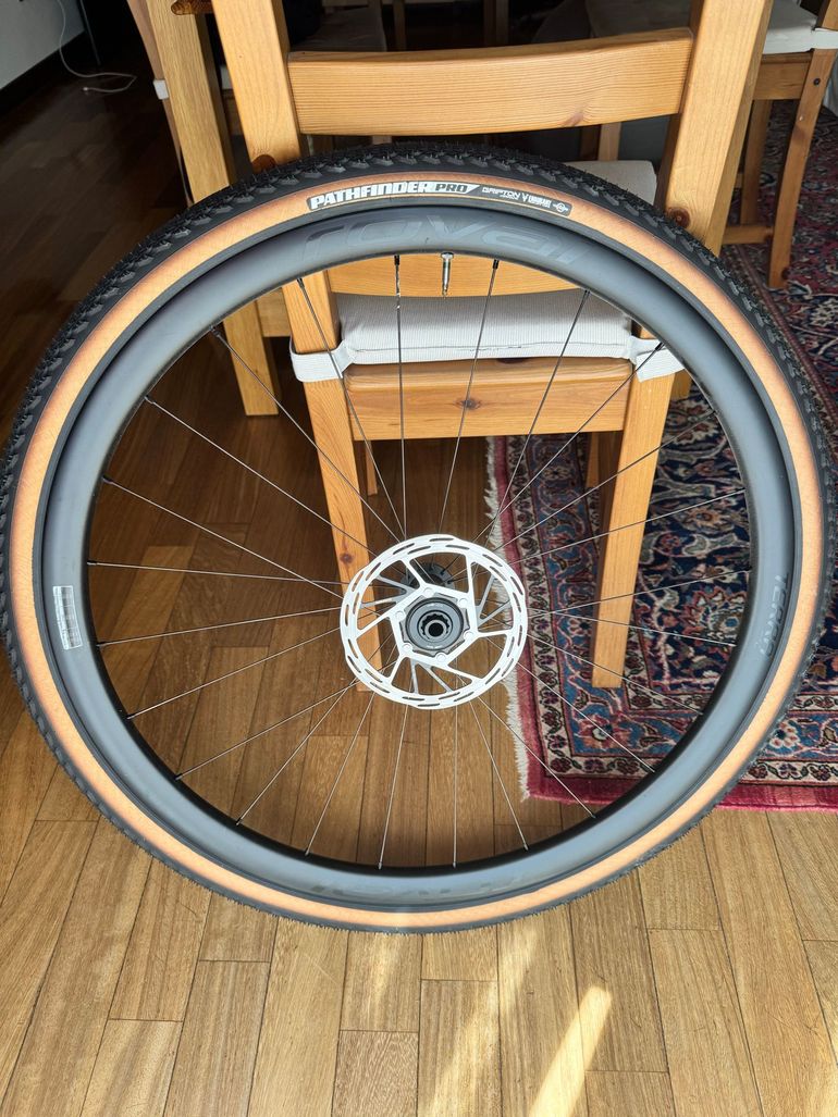 Used Roval Terra C Wheelset 2024 bike — image 4 of 6